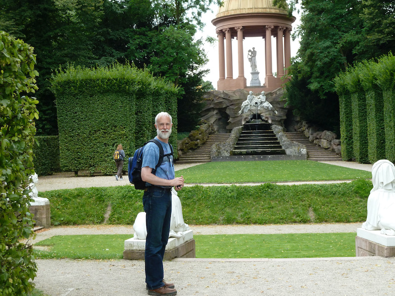 Stairs to domed cover over statue of Apollo