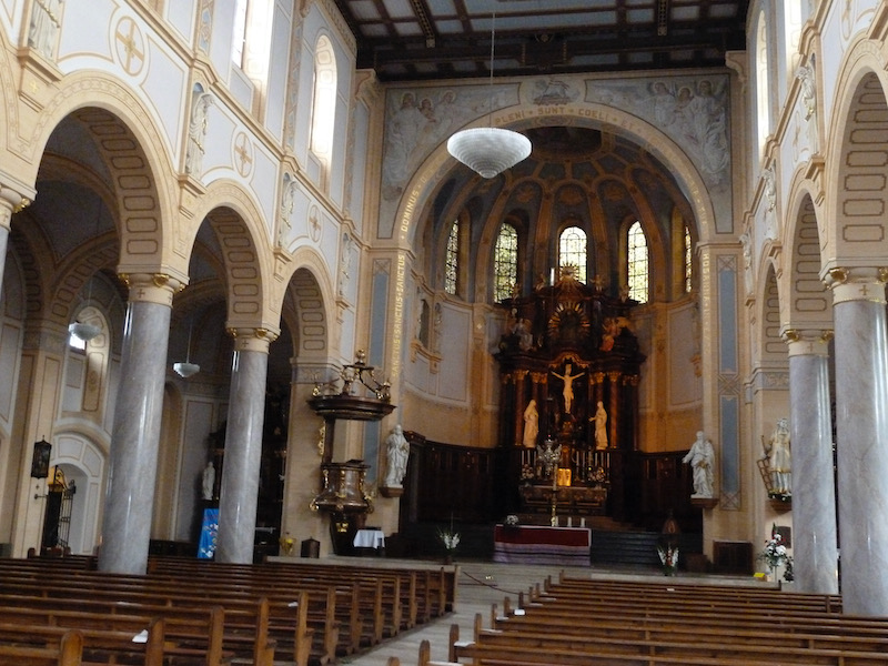 Modest cathedral, stone, gilt highlights