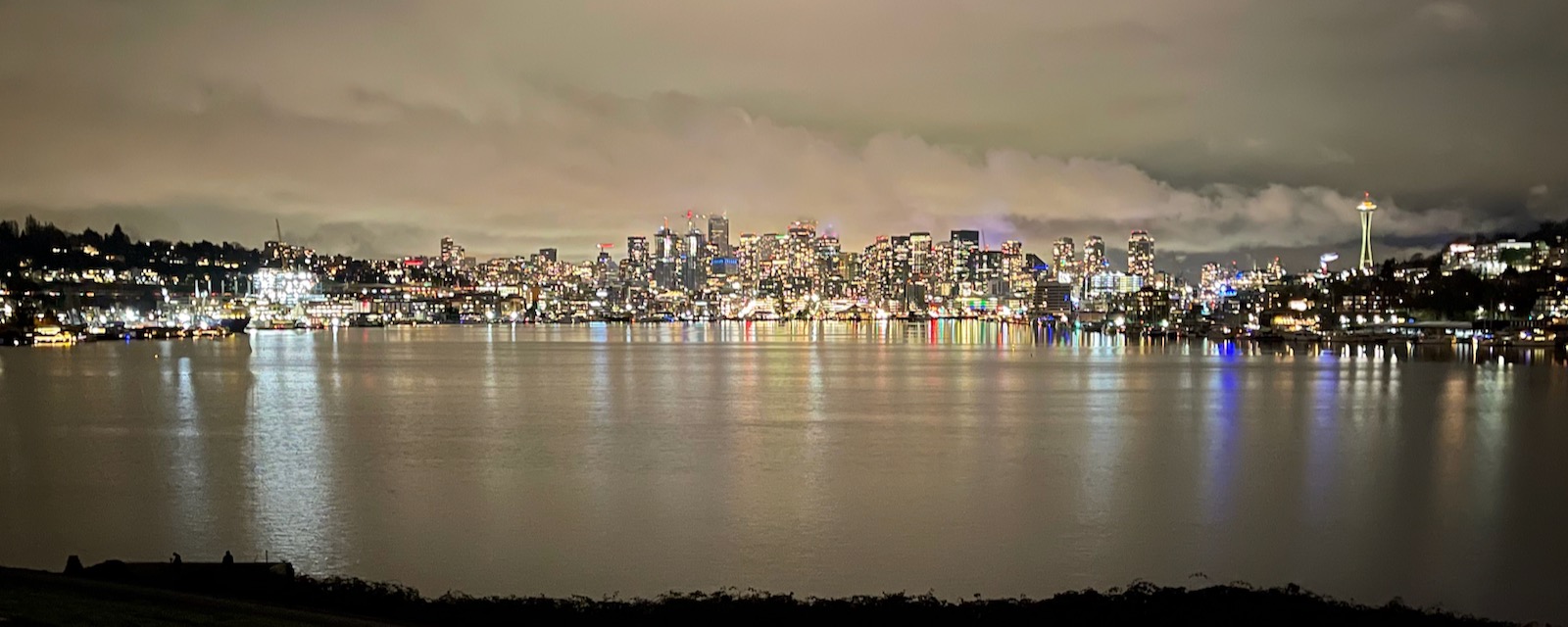 ‎⁨Seattle night skyline