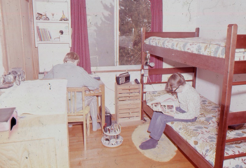 Larry and Tim in bunk bedroom