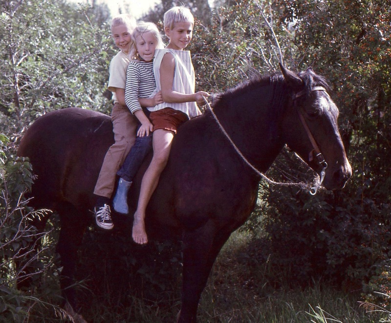 Larry and Marilyn on a horse