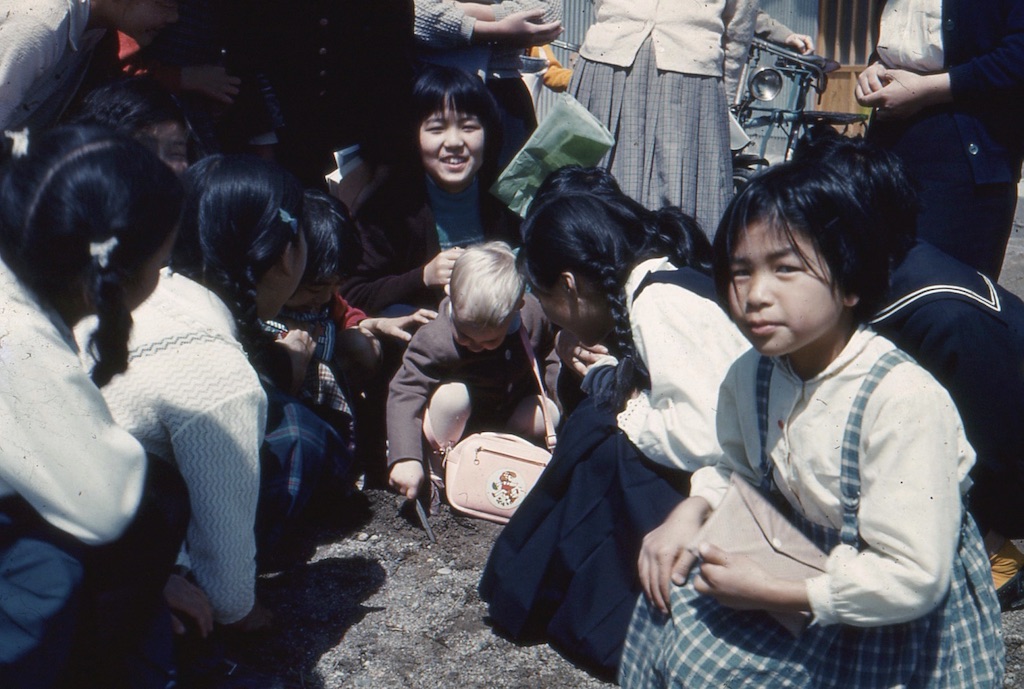 Japanese girls all around Larry